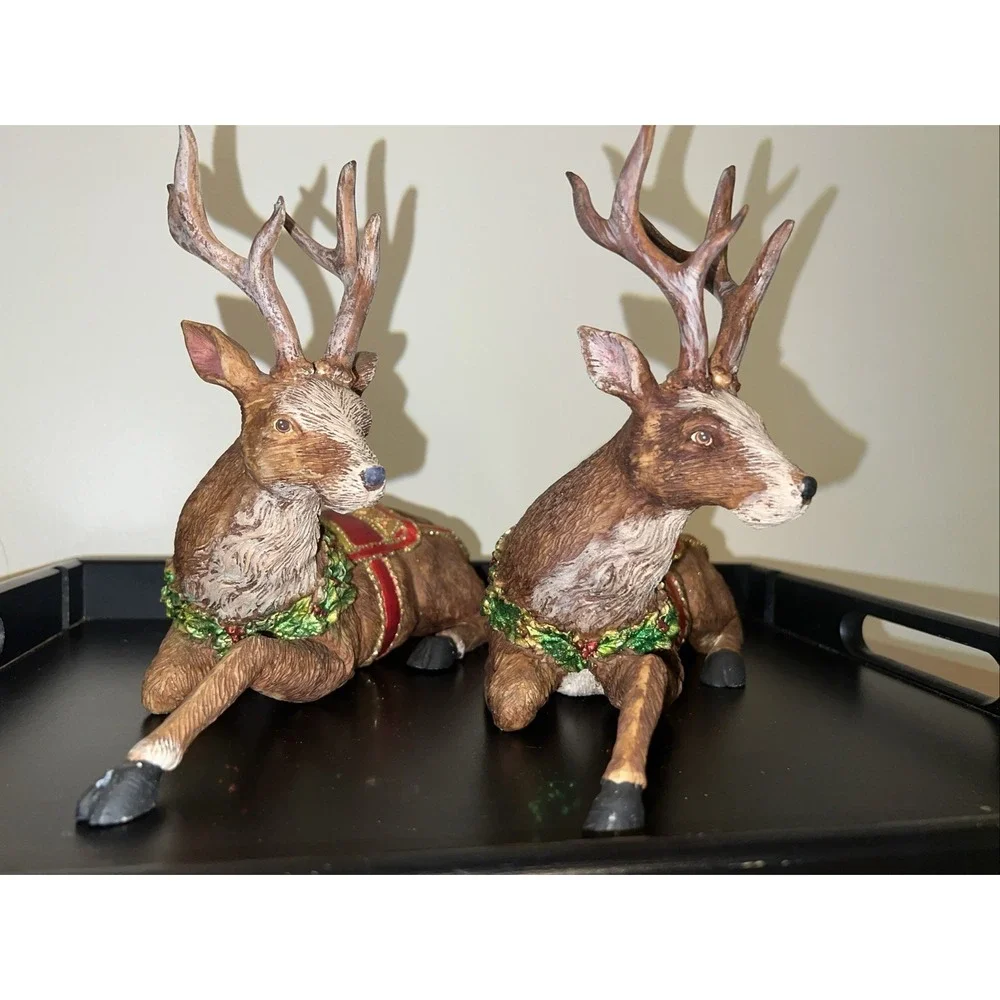 Set Of 2 Reindeer Resin Wooden Look Christmas Holiday Wreath Decor Display 10x8